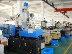 如何進行改性工程塑料注塑機的每日維護？